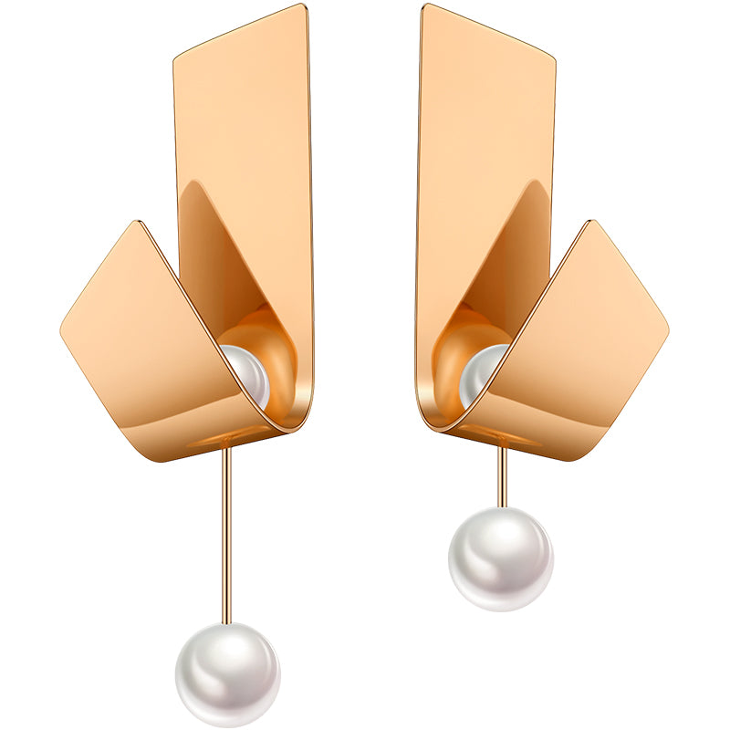 Verena Pearl Drop Earings