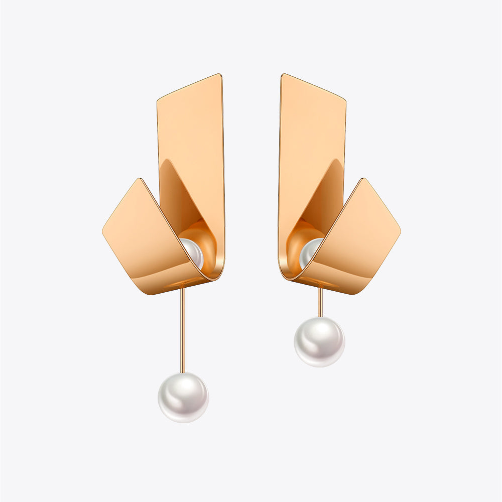 Verena Pearl Drop Earings