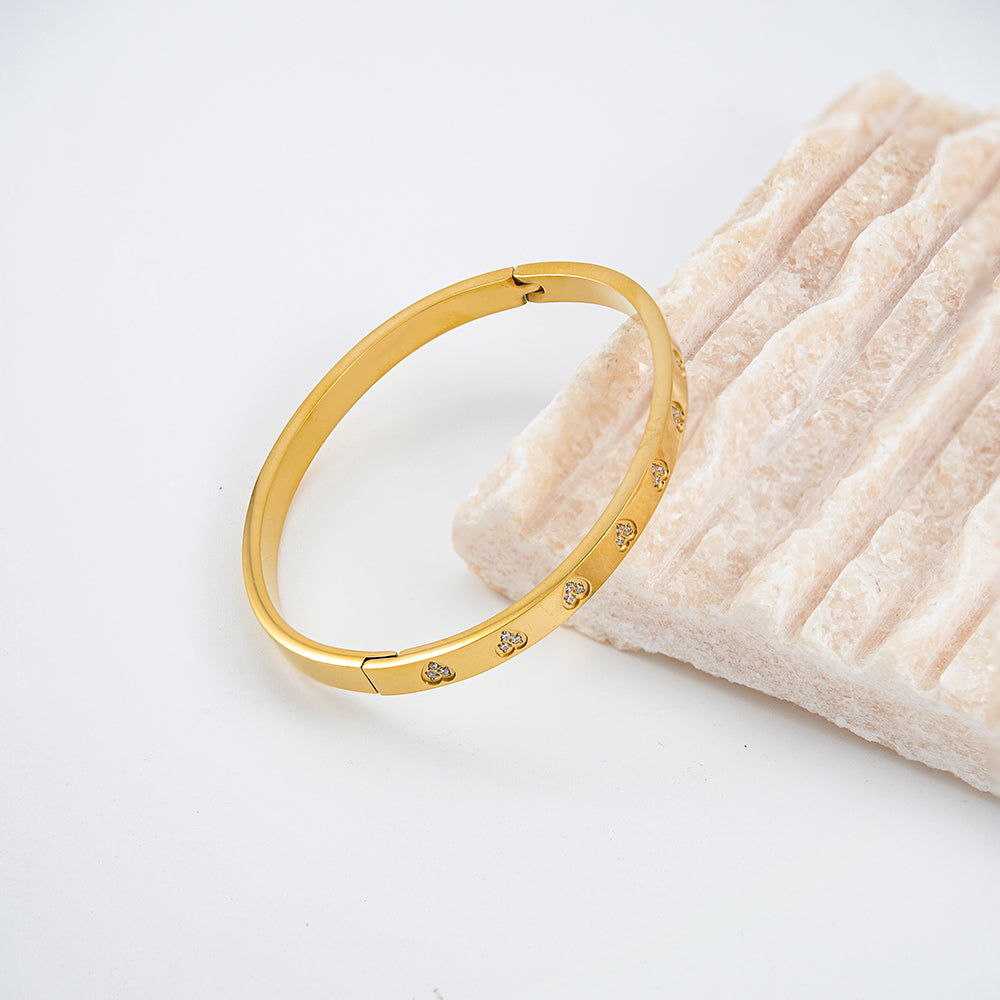 Elara Eternity Bracelet