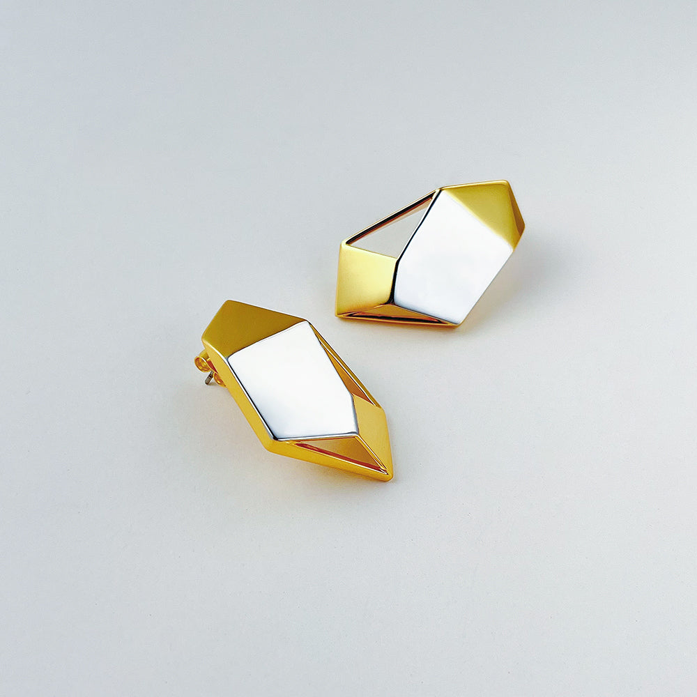 Selah New In Earrings