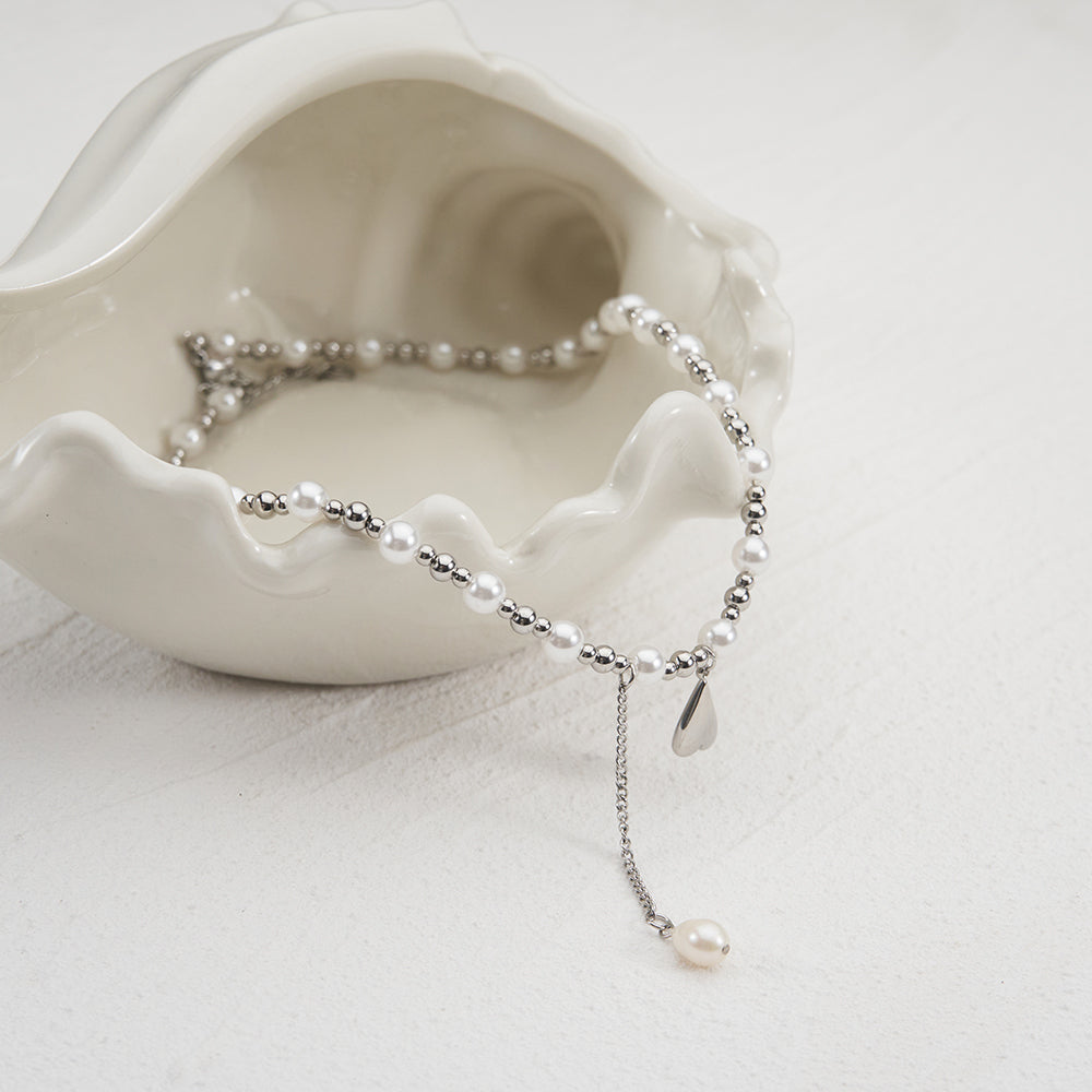 Piper Pearl Hang Heart Pendant Necklace